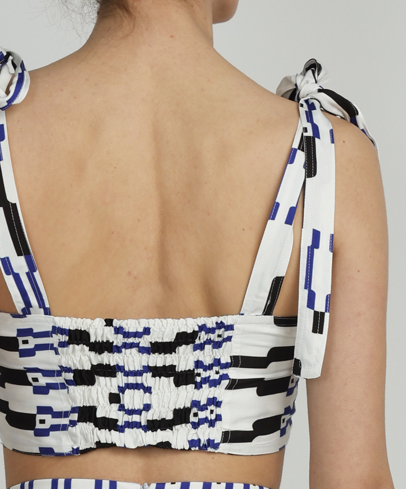 "KLIO" top
