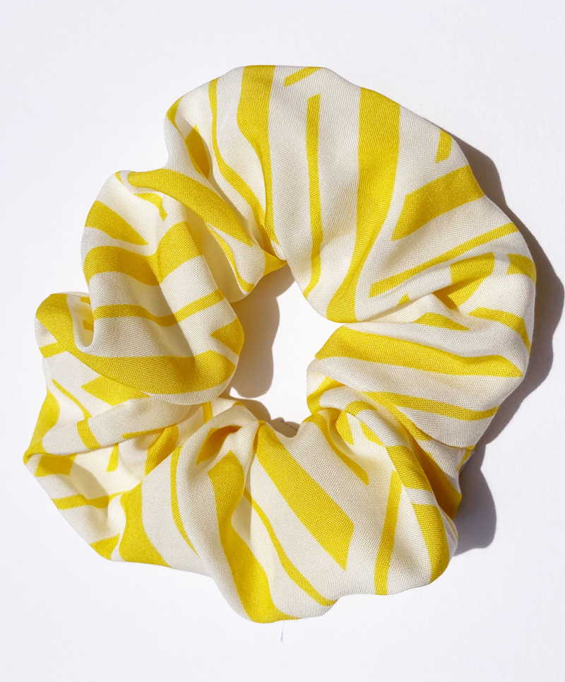 "ZIC ZAC" scrunchie