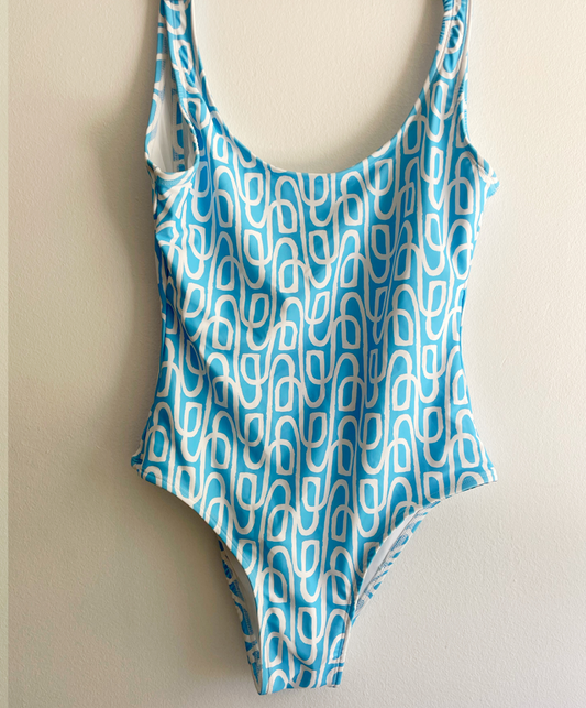 "IOLI" ONE PIECE