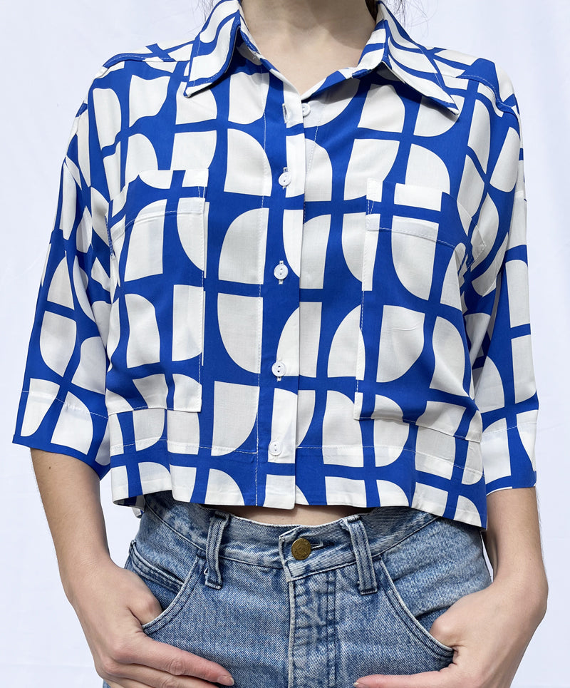 "SHAPES" cropped shirt