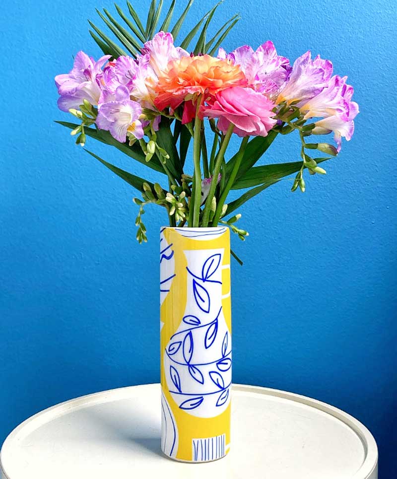 "AMFORIA" vase